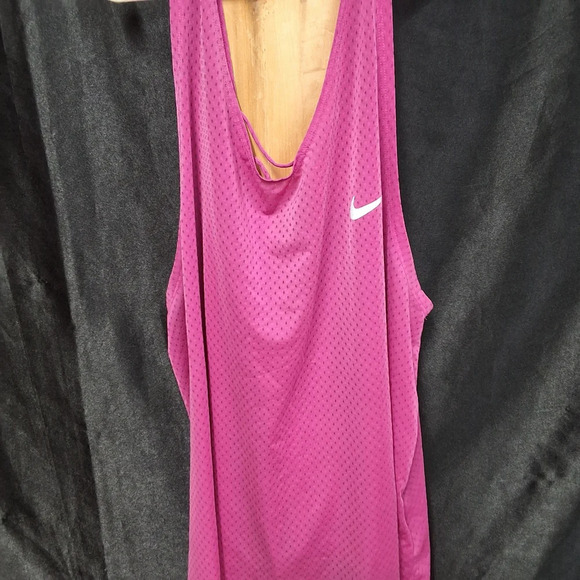 Pink Nike size womens XL LOOSE fitting athletic tank too - Picture 1 of 11